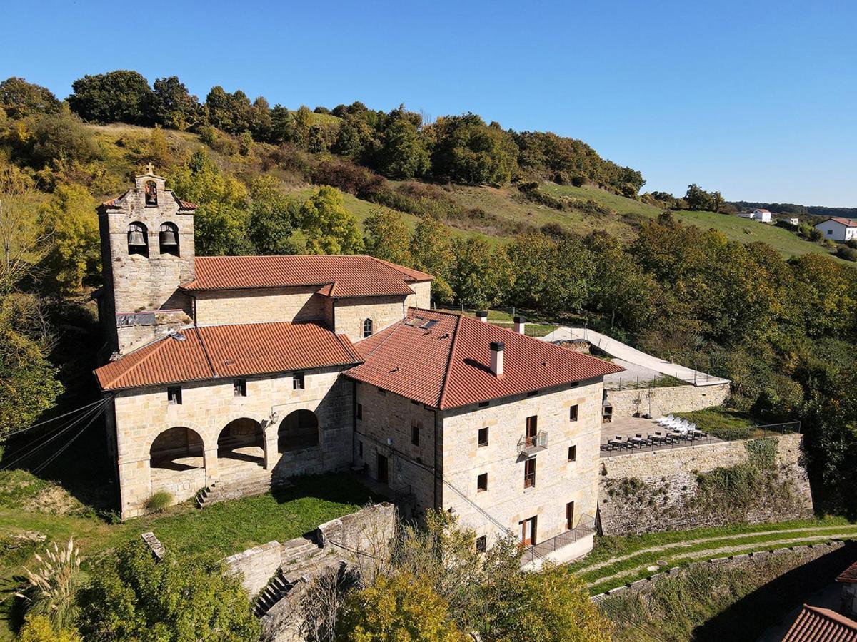 Palacio De Aralar Grande Familias Oskotz Exteriér fotografie